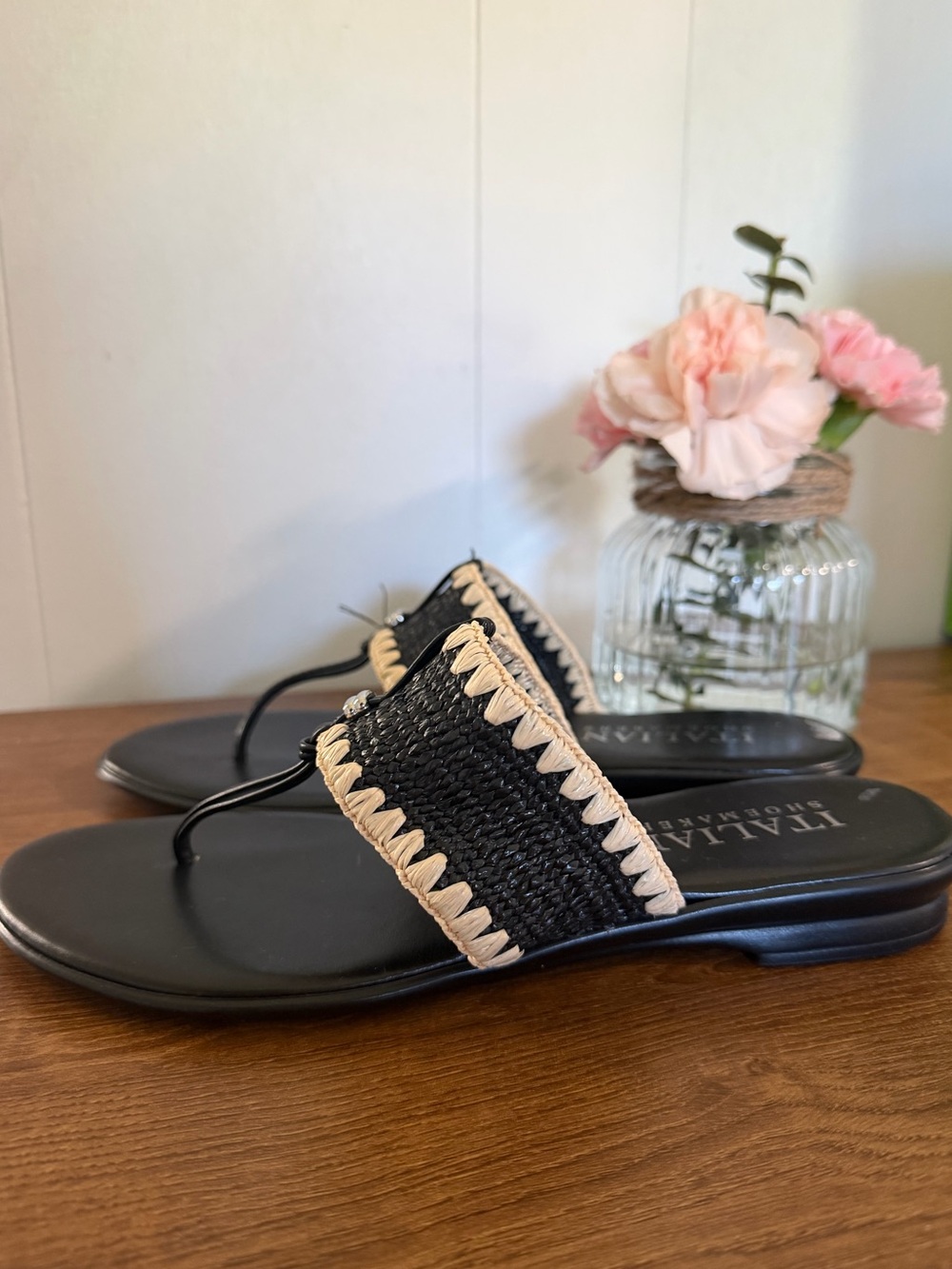Italian shoemakers black sandals with stretchy woven strap